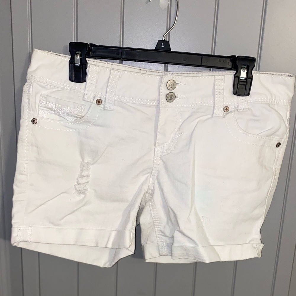 White Rue21 Shorts